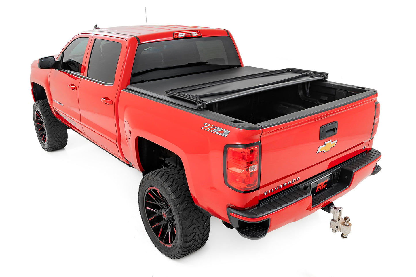 Soft Tri-Fold Bed Cover | 5'9" Bed | Chevy/GMC 1500 (14-18 & Classic)