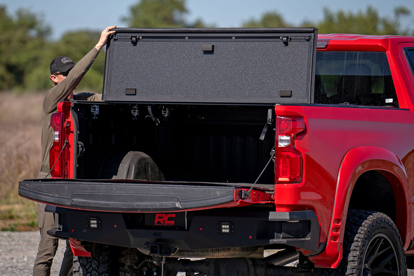 Hard Tri-Fold Flip Up Bed Cover | 6'7" Bed | Chevy/GMC 1500 (19-24)