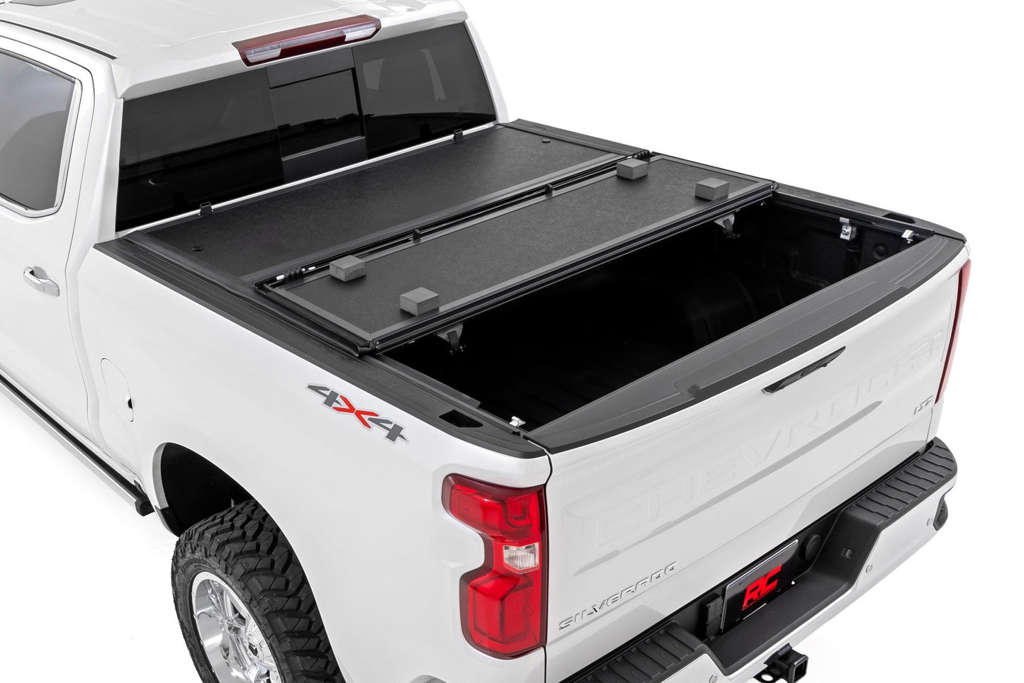 Hard Low Profile Bed Cover | 5'9" Bed | Rail Caps | Chevy/GMC 1500/2500HD/3500HD (14-19)