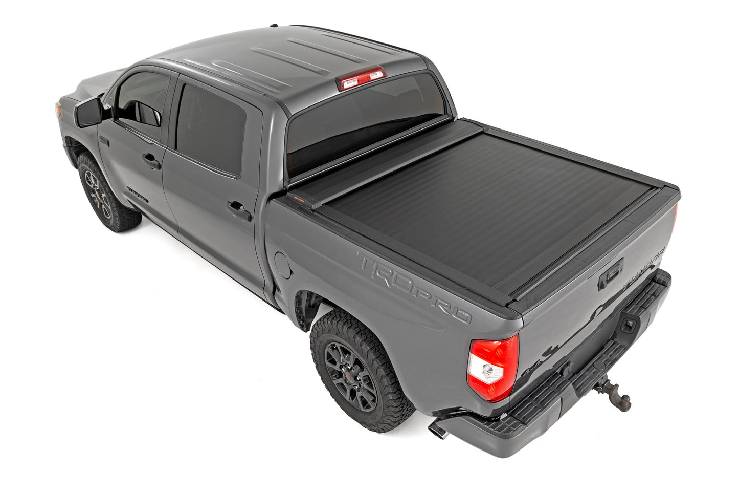 Retractable Bed Cover | 5'7" Bed | Toyota Tundra 2WD/4WD (2007-2021)