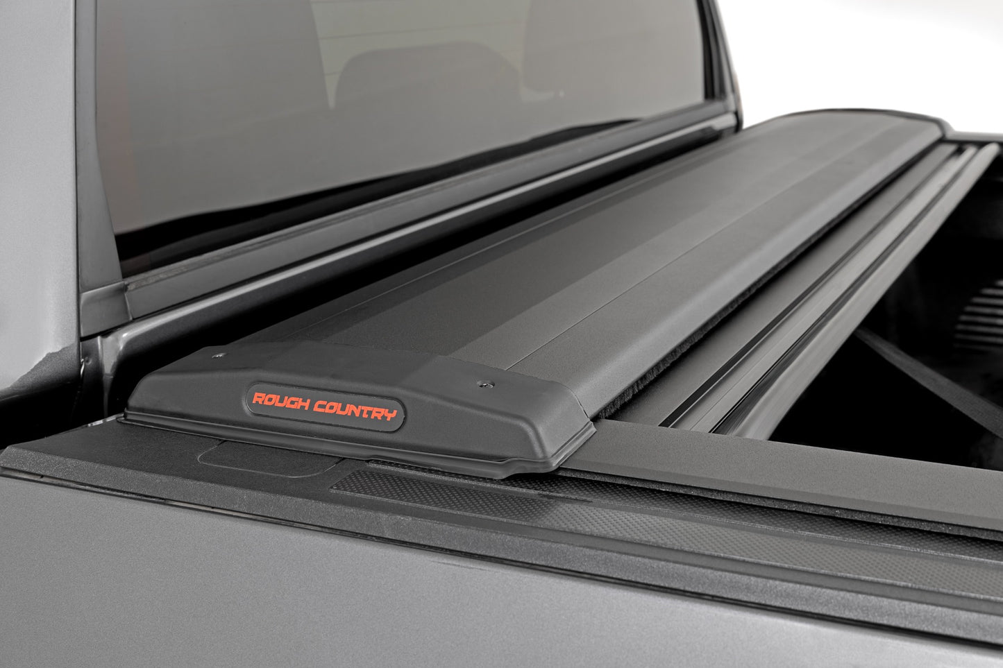 Retractable Bed Cover | 5'7" Bed | Toyota Tundra 2WD/4WD (2007-2021)