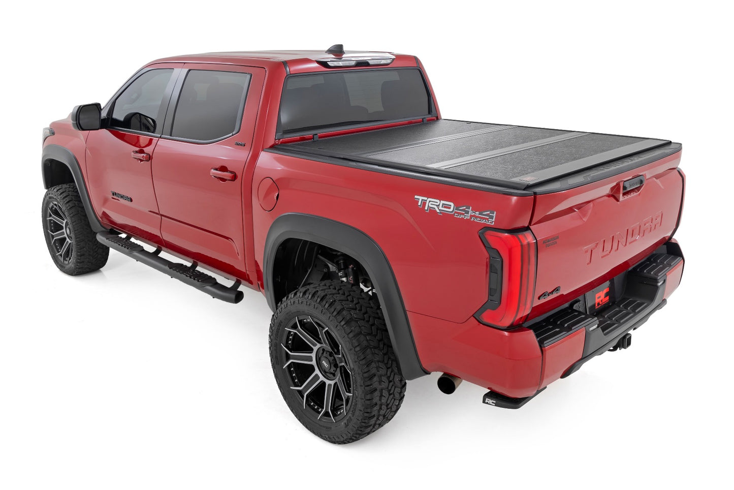 Hard Low Profile Bed Cover | 5'7" Bed | Cargo Mgmt | Toyota Tundra (22-24)