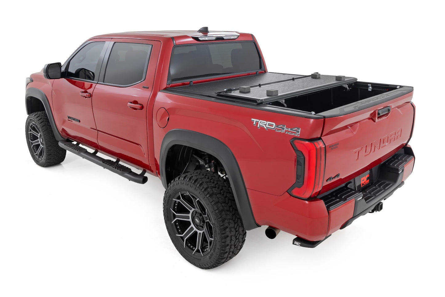 Hard Low Profile Bed Cover | 5'7" Bed | Cargo Mgmt | Toyota Tundra (22-24)