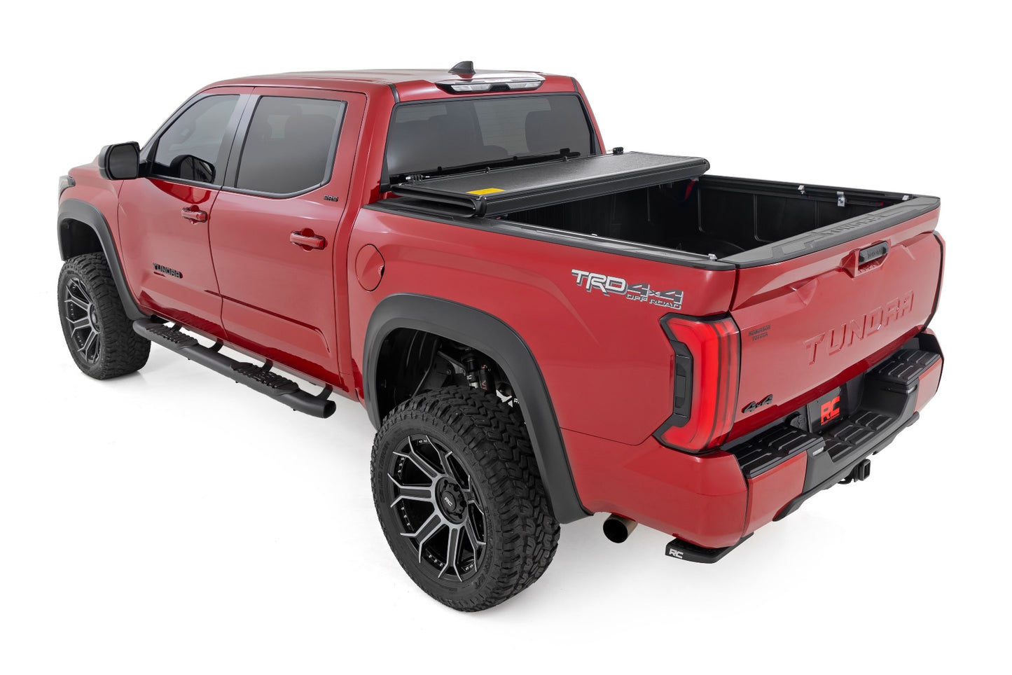 Hard Low Profile Bed Cover | 5'7" Bed | Cargo Mgmt | Toyota Tundra (22-24)