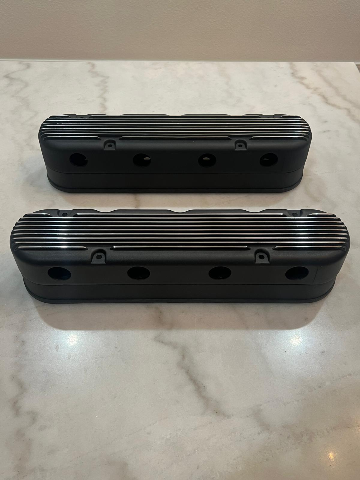 Black Finned Aluminum Valve Covers for GM / Chevy Gen III & Gen IV LS Engines