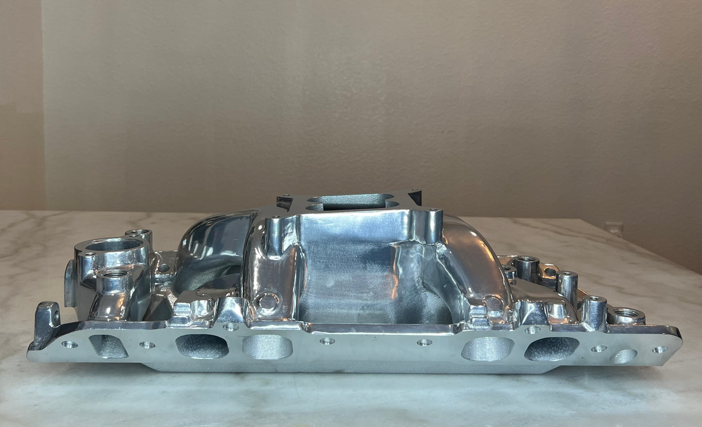 Polished Aluminum Intake Manifold For Big Block Chevy. Dual Plane Air Gap Design, Oval Port