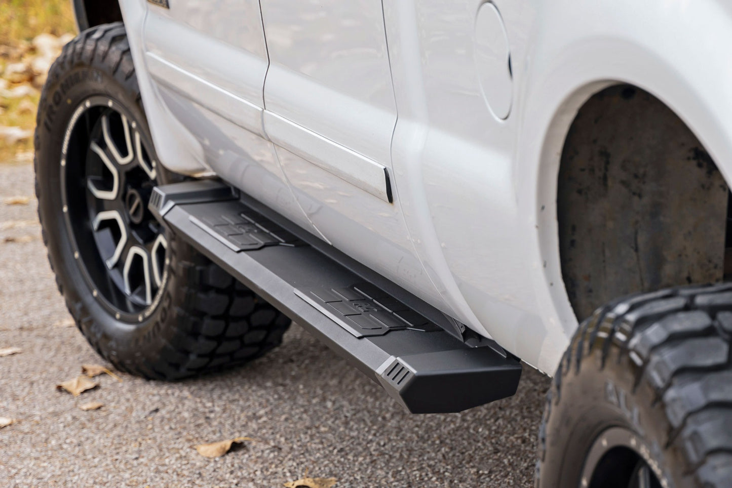 HD2 Aluminum Running Boards | Super Crew Cab | Ford F-250/F-350 Super Duty (99-16)