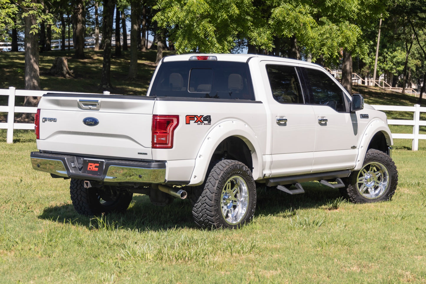 SRX2 Adj Aluminum Step | Crew Cab | Ford F-150/Lightning/F-250/F-350/Raptor (15-24)