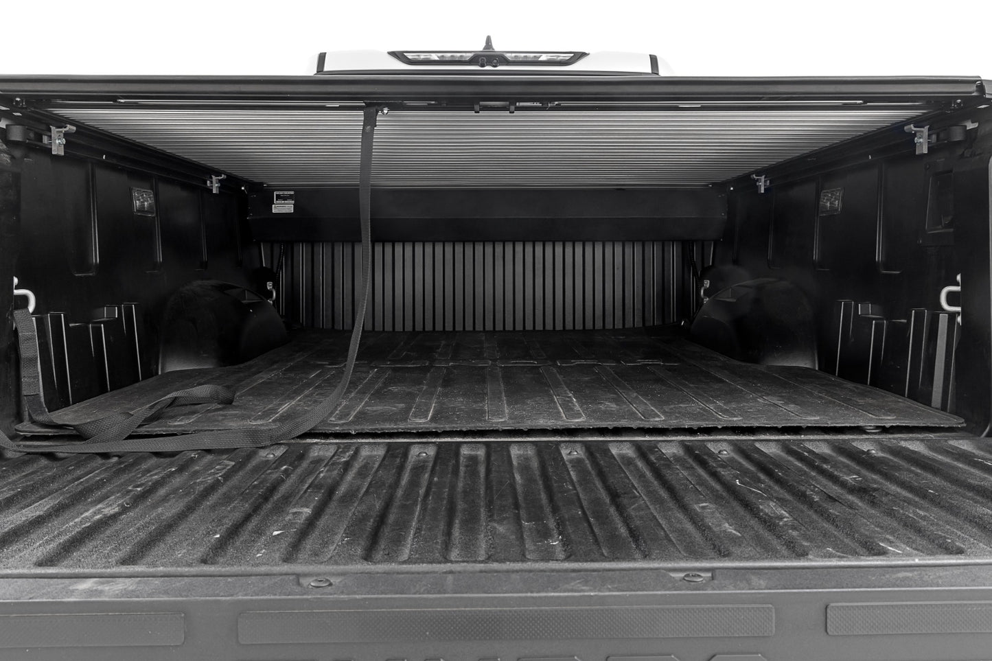 Retractable Bed Cover | 5'7" Bed | Toyota Tundra 2WD/4WD (2022-2024)