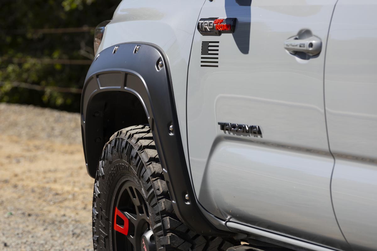 Fender Flares | Defender | 1D6 Silver Sky Metallic | Toyota Tacoma (16-23)