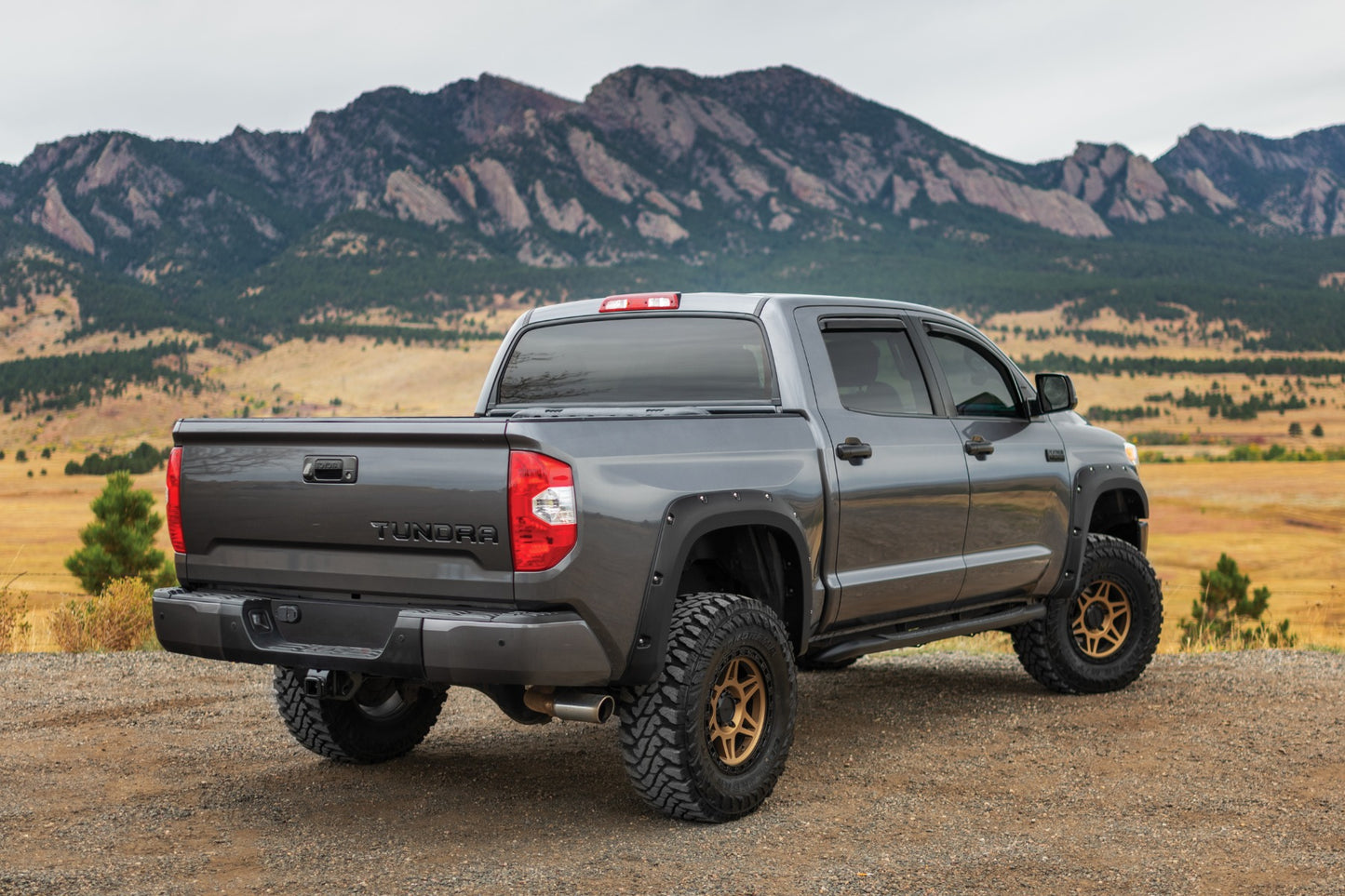 Pocket Fender Flares | 6 & 8' Bed | Gloss Black | Toyota Tundra (14-21)