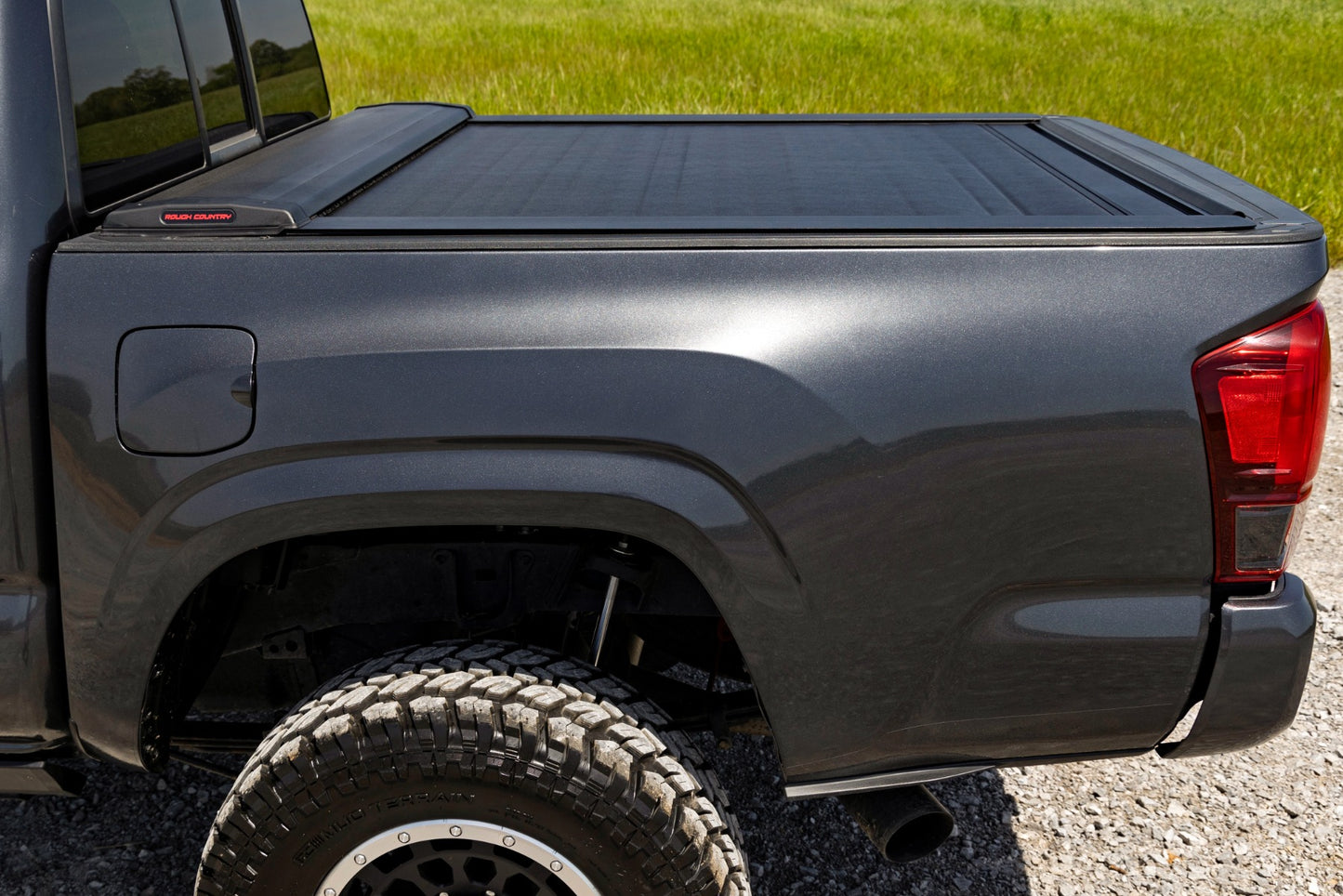 Retractable Bed Cover | 5' Bed | Double Cab | Toyota Tacoma 2WD/4WD (16-23)