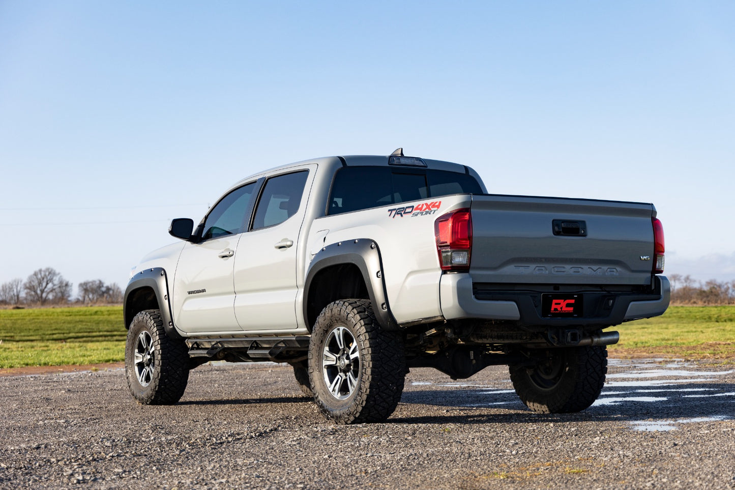 Pocket Fender Flares | 1D6 Silver Sky Metallic | Toyota Tacoma 2WD/4WD (16-23)