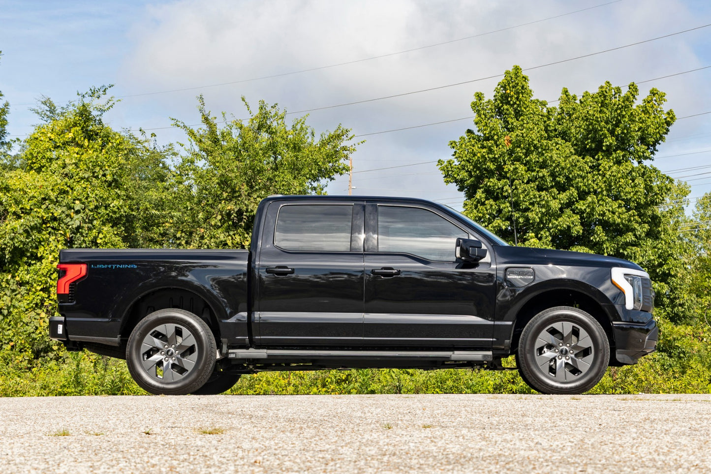 3/4 Inch Front Leveling Kit | Lowers Rear 1-┬╜ΓÇ¥  | Ford F-150 Lightning 4WD (2022-2024)