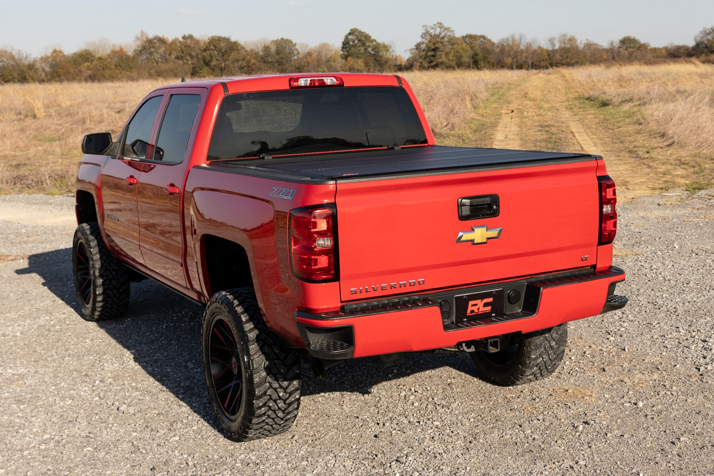 Hard Tri-Fold Flip Up Bed Cover | 5'9" Bed | Chevy/GMC 1500/2500HD/3500HD (14-19)