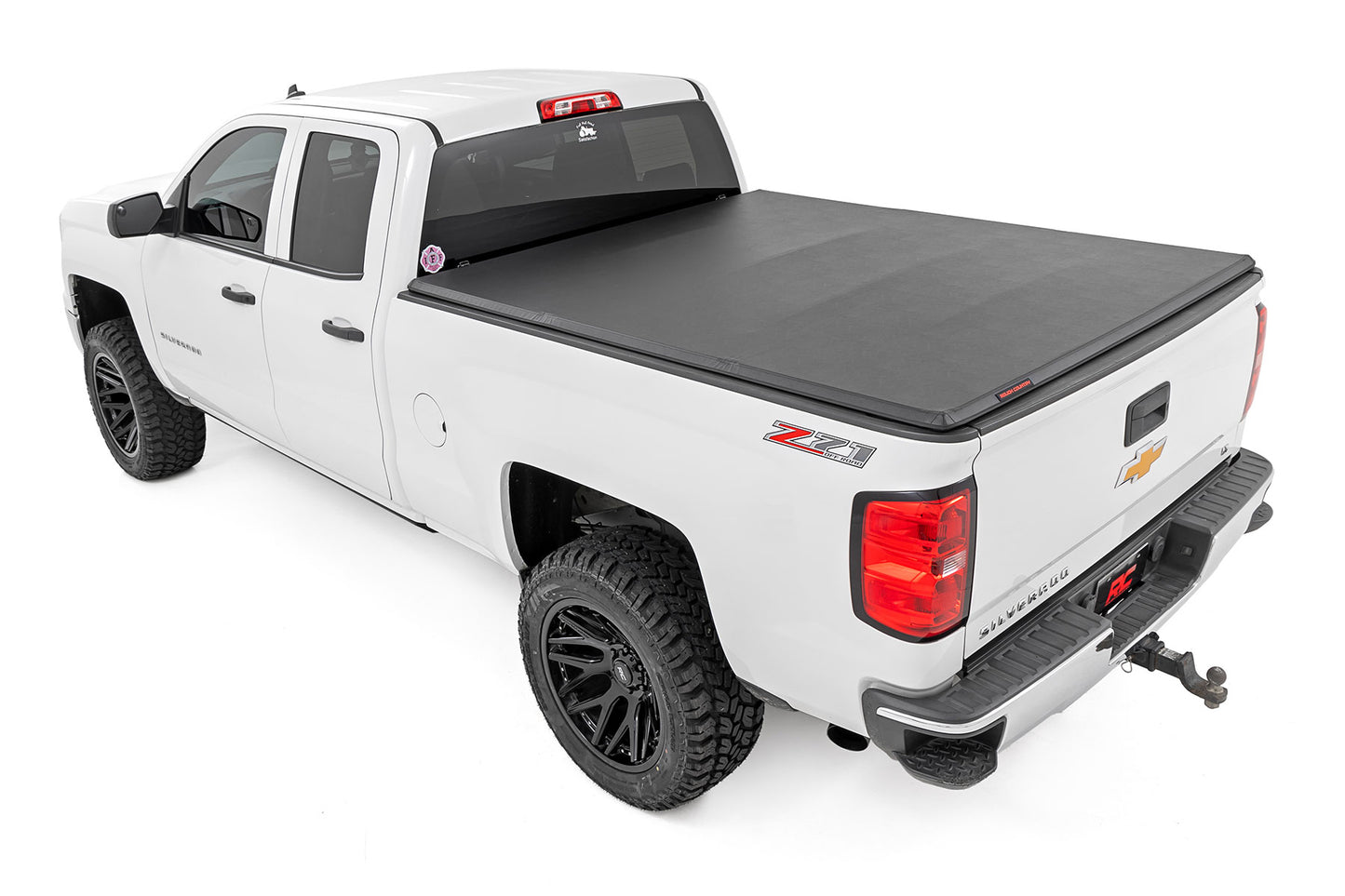 Soft Tri-Fold Bed Cover | 6'7" Bed | Chevy/GMC 1500 (14-18 & Classic)