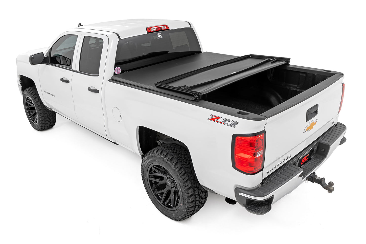 Soft Tri-Fold Bed Cover | 6'7" Bed | Chevy/GMC 1500 (14-18 & Classic)