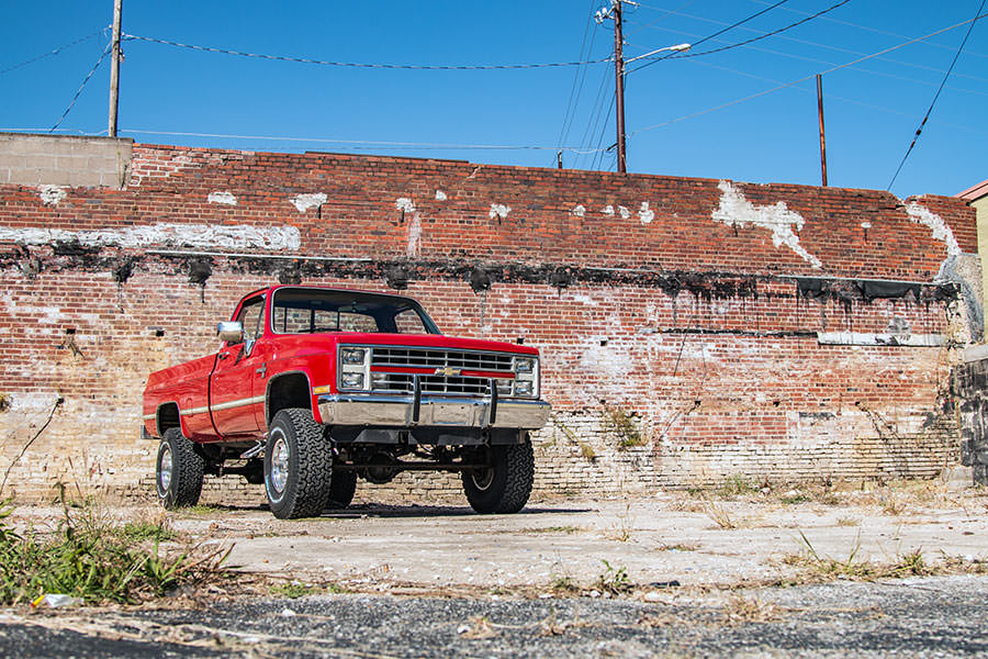 4 Inch Lift Kit | 56 Inch Rear Springs | Chevy/GMC 3/4-Ton Suburban/C25/K25 Truck (73-76)