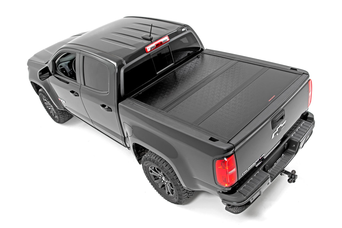 Hard Low Profile Bed Cover | 6' Bed | Chevy/GMC Canyon/Colorado (2023-2024)