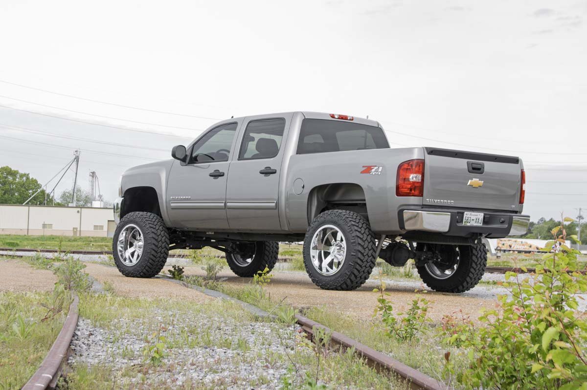 7.5 Inch Lift Kit | M1 Struts/M1 | Chevy/GMC 1500 (07-13)