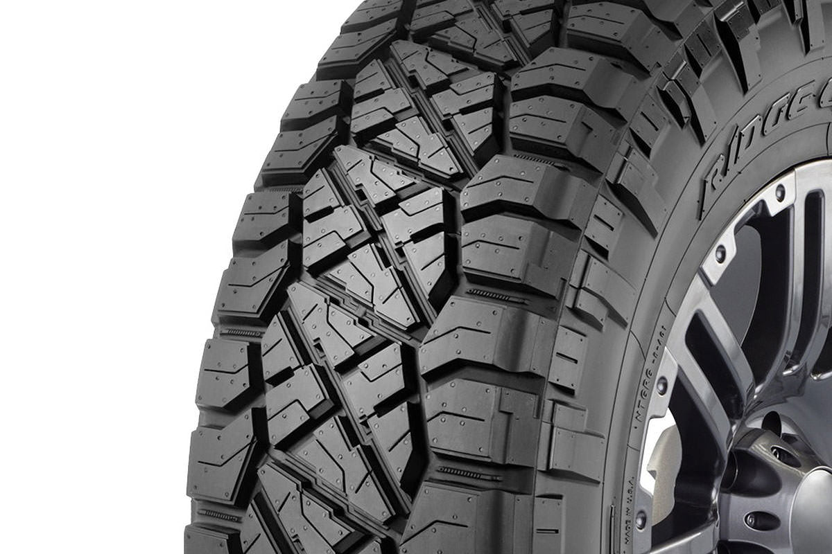 37x12.50R20 Nitto Ridge Grappler Tire