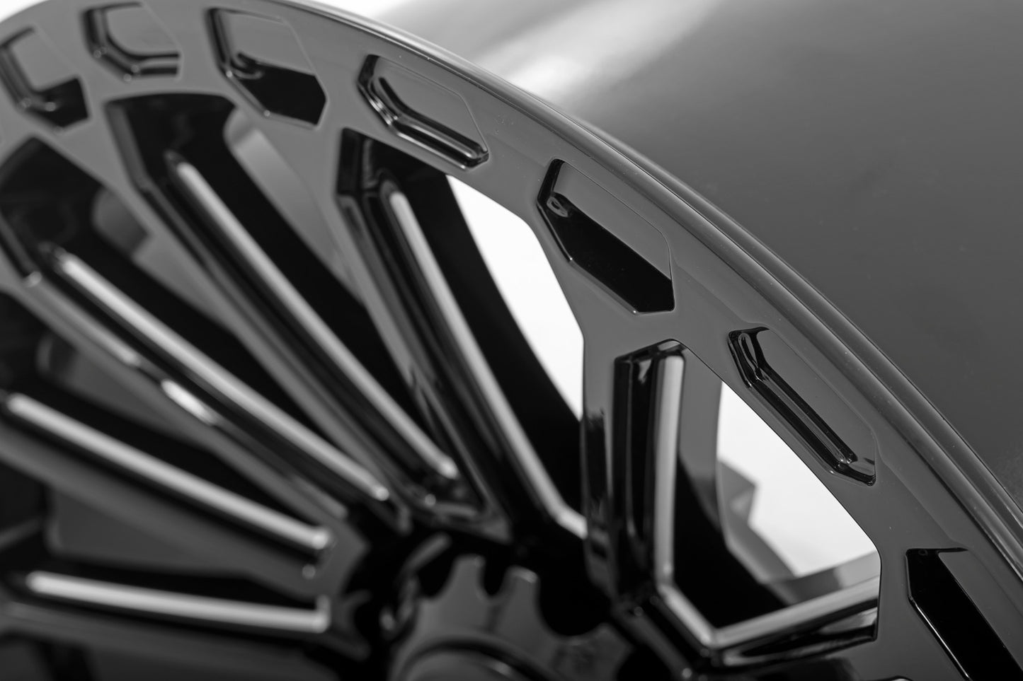 Rough Country 97 Series Wheel | One-Piece | Gloss Black | 20x10 | 6x5.5 | -18mm
