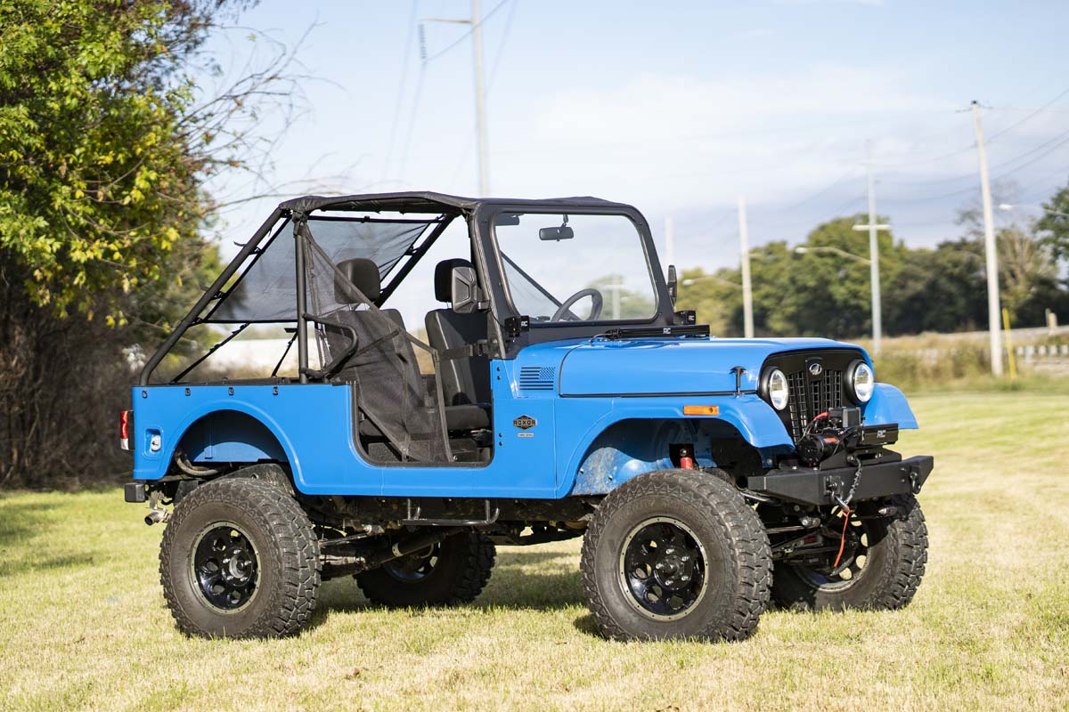 LED Light Kit | Hood Mount | 30" Black Single Row | Mahindra Roxor